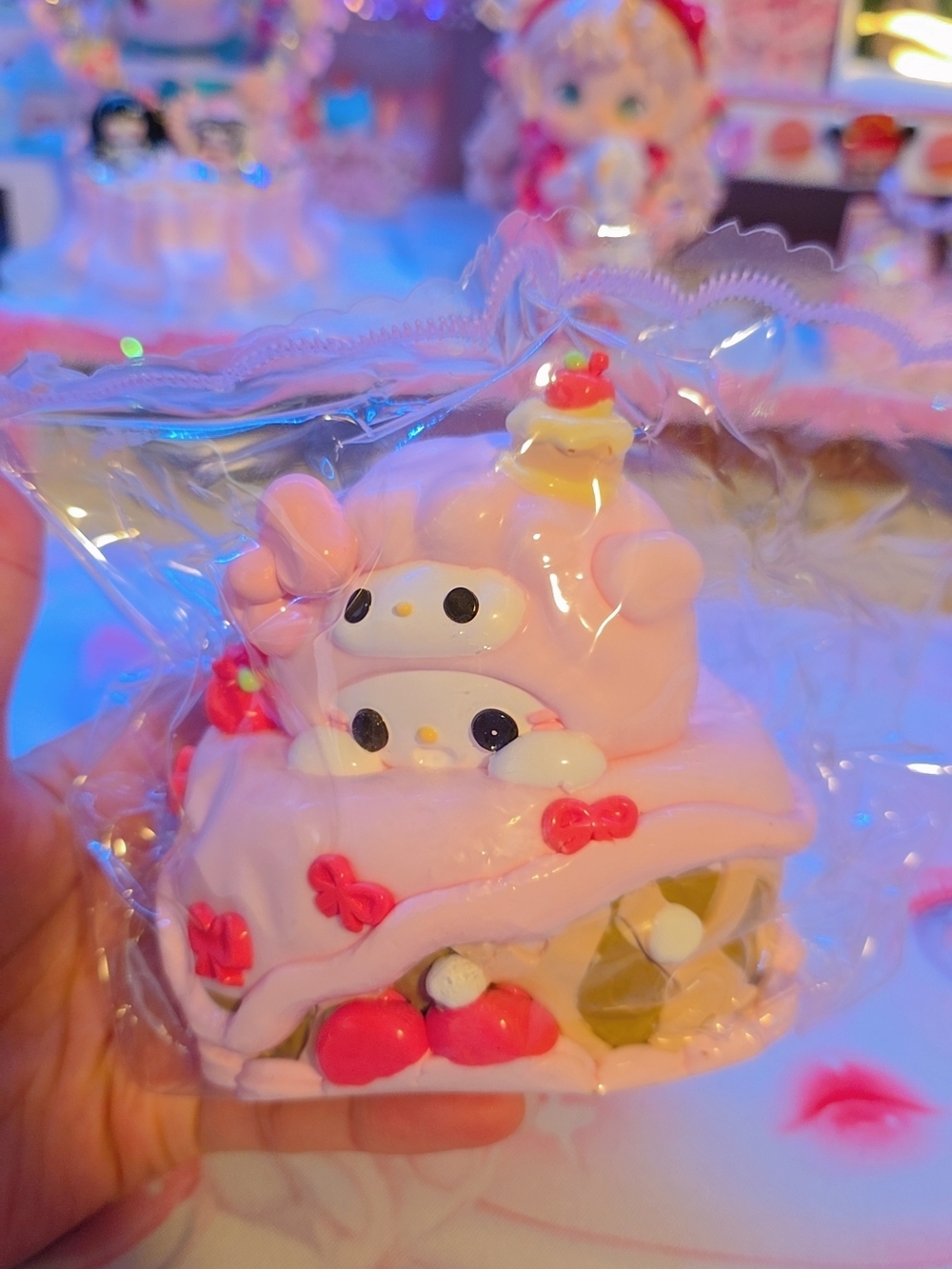 My  Pink Bow Piano Squishy